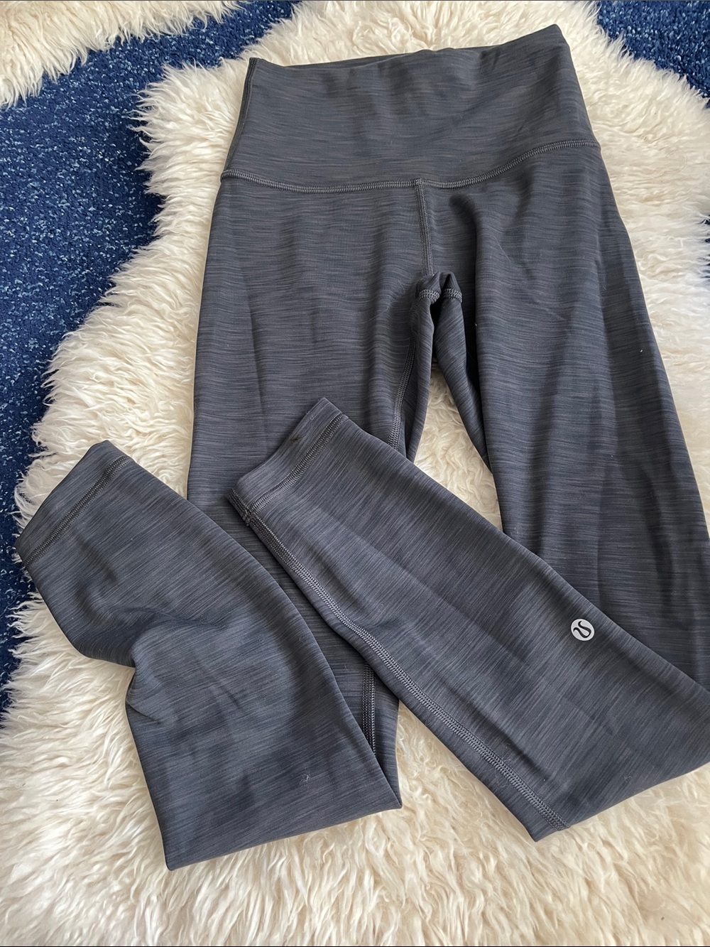 Lululemon Grey Wunder Under Cropped Leggings • Size 2 • Like New